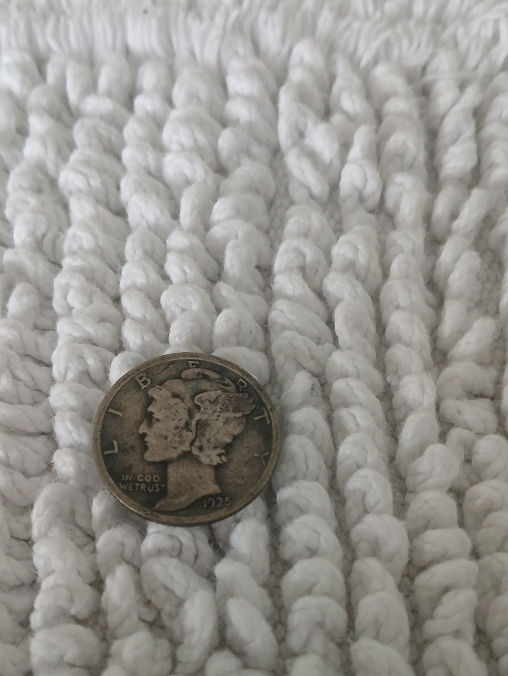 1925 Silver Dime..100% Authentic!